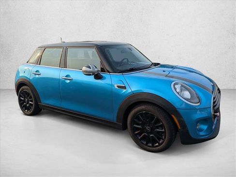 Used 2016 MINI Cooper 4-Door Hardtop FWD image 4