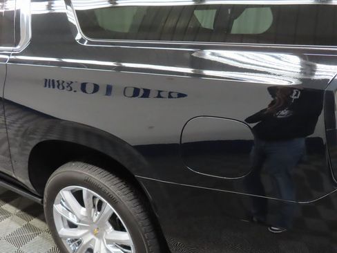 Used 2024 Chevrolet Suburban High Country image 49