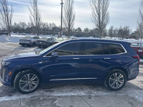 Used 2023 Cadillac XT6 Premium Luxury w/ Technology Package image 6