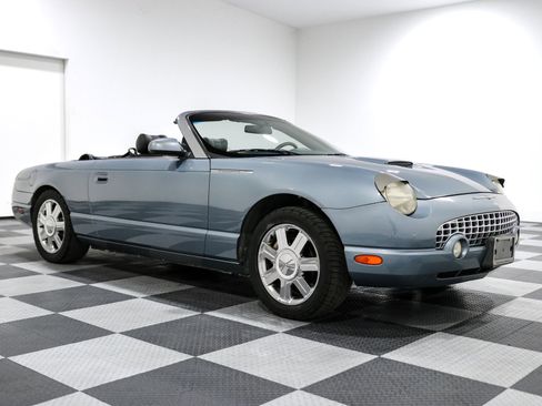 Used 2005 Ford Thunderbird RWD image 3