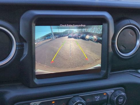 Used 2022 Jeep Wrangler Unlimited Rubicon 4xe w/ Cold Weather Group image 20