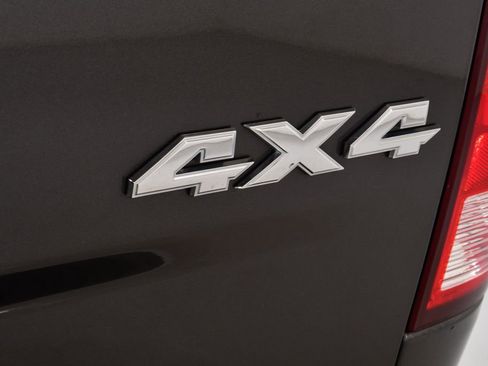 Used 2018 RAM 3500 Big Horn image 24