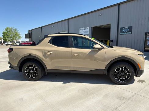 Used 2023 Hyundai Santa Cruz SEL Premium AWD/4WD image 8