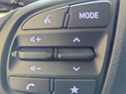 New 2025 Hyundai Venue Limited image 17