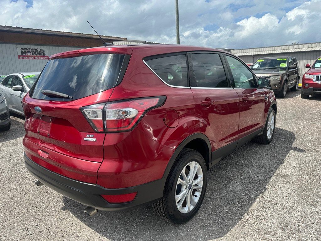 Used 2017 Ford Escape SE FWD image 6
