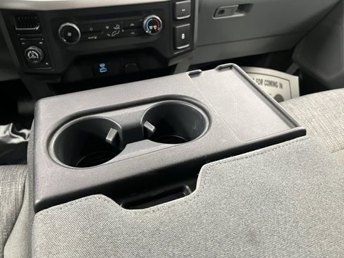 Used 2022 Ford F150 XLT image 48