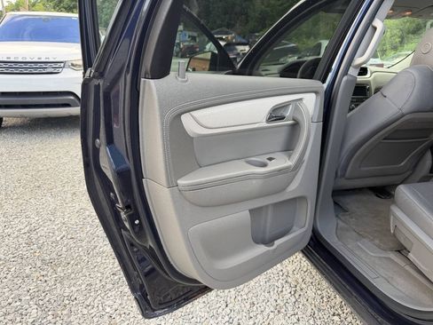 Used 2015 Chevrolet Traverse LS AWD/4WD image 12