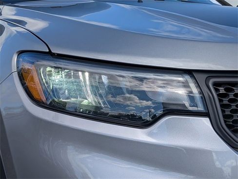 Used 2023 Jeep Compass Trailhawk image 10