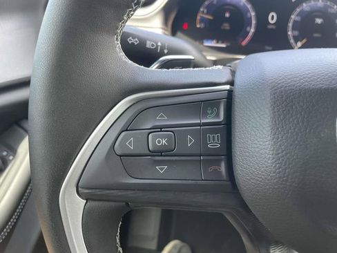 New 2025 Jeep Grand Cherokee L Laredo image 25