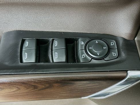 Used 2019 GMC Sierra 1500 SLT w/ SLT Premium Plus Package AWD/4WD image 15