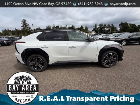 Used 2024 Toyota bZ4X AWD w/ Weather Package image 7