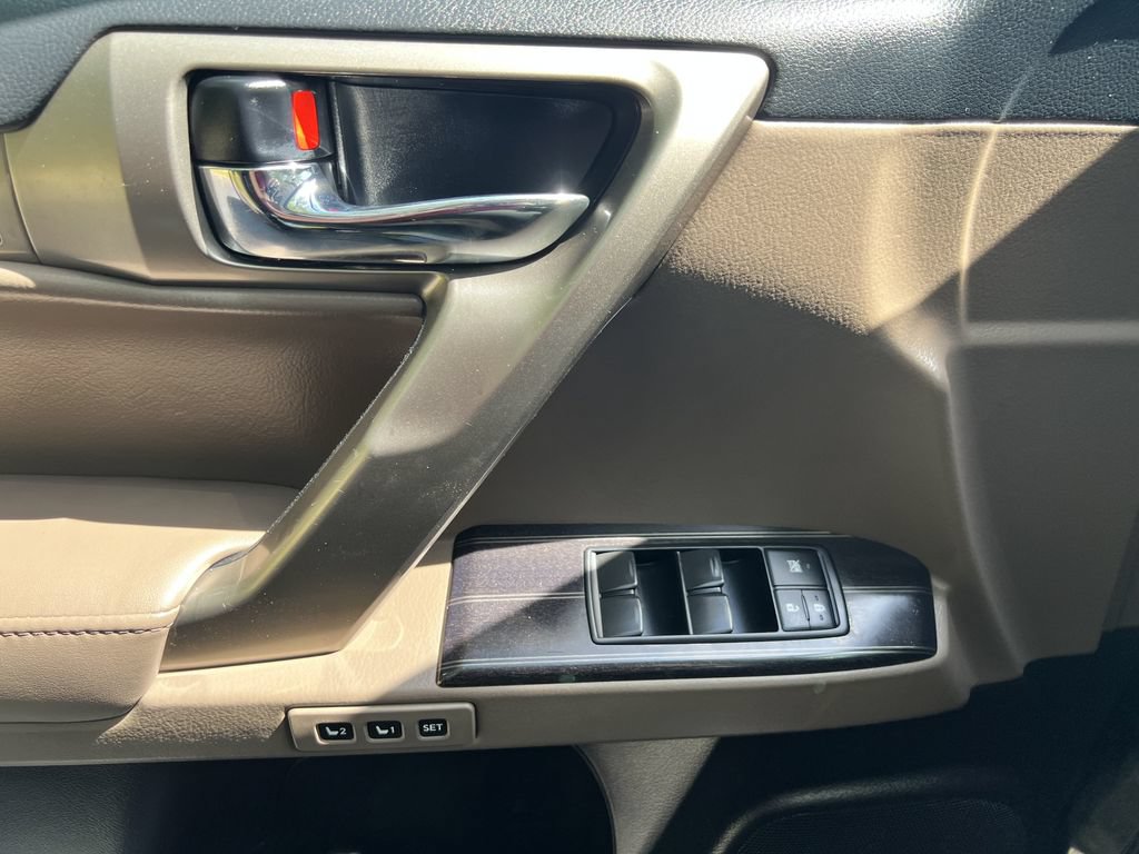 Used 2021 Lexus GX 460 Premium w/ Premium Package AWD/4WD image 15