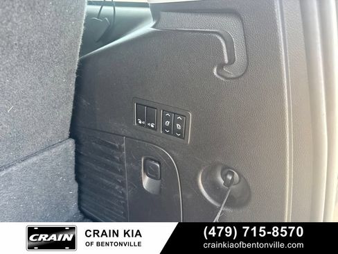Used 2015 GMC Yukon Denali w/ Premium Package AWD/4WD image 26