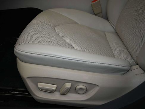 Used 2024 Toyota Camry XLE w/ Navigation Package FWD image 21