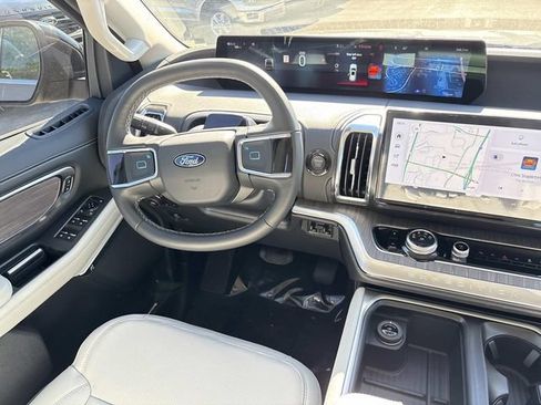 New 2026 Ford Expedition Max Platinum w/ Platinum Ultimate Package AWD/4WD image 15
