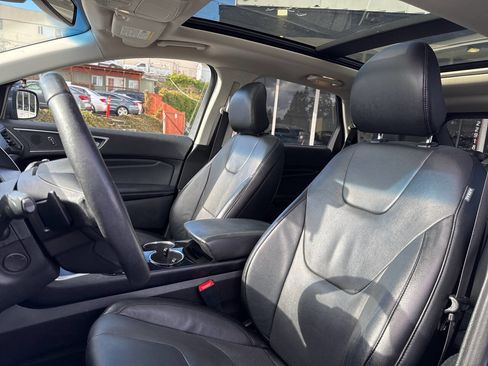 Used 2018 Ford Edge Titanium w/ Equipment Group 302A image 31
