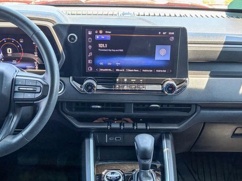 Certified 2023 Chevrolet Colorado Trail Boss w/ Advanced Trailering Package AWD/4WD image 17