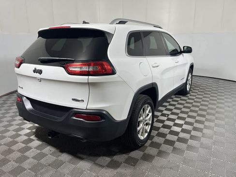 Used 2014 Jeep Cherokee Latitude w/ Comfort/Convenience Group AWD/4WD image 8