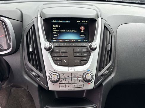 Used 2017 Chevrolet Equinox LT w/ Convenience Package FWD image 12