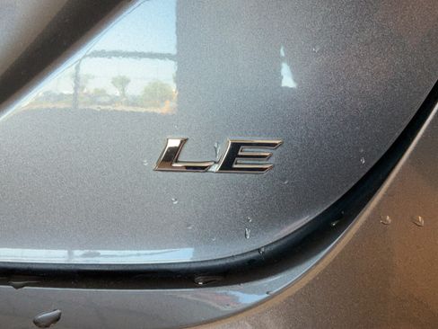 Used 2019 Toyota Camry LE FWD image 41