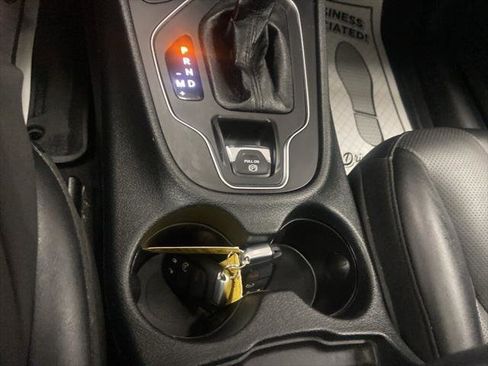 Certified 2022 Jeep Cherokee Latitude Lux w/ Sun & Sound Group image 30