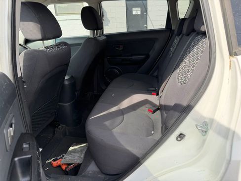Used 2010 Kia Soul + FWD image 14
