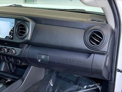 Used 2022 Toyota Tacoma SR RWD image 19