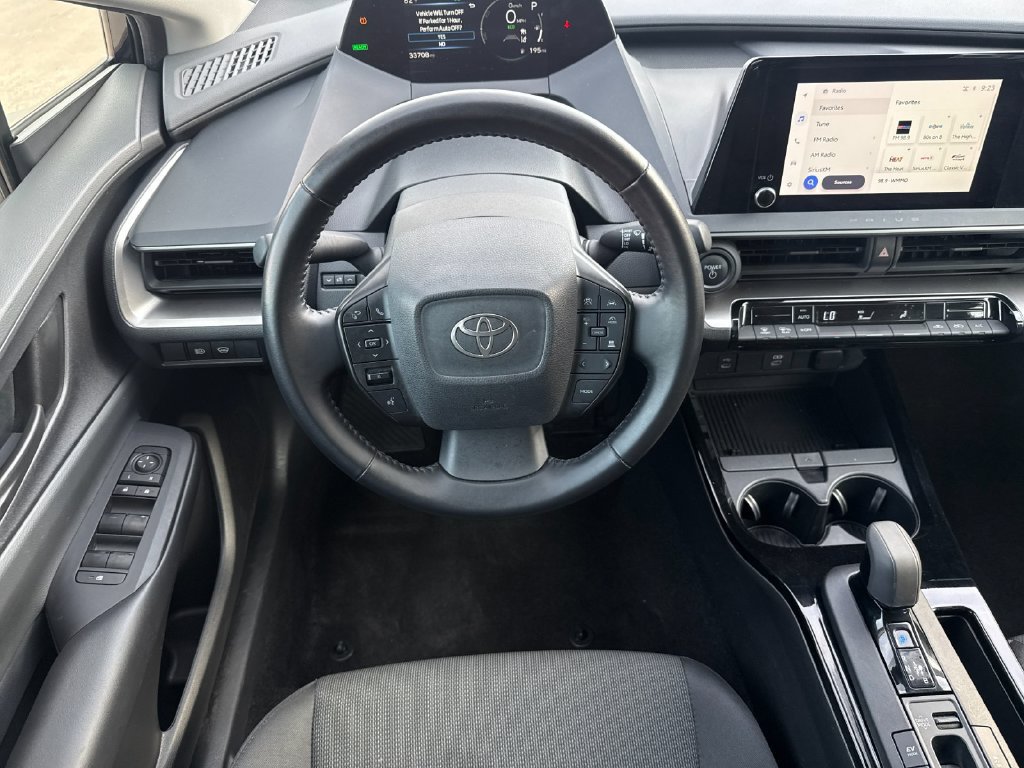 Certified 2025 Toyota Prius LE FWD image 14