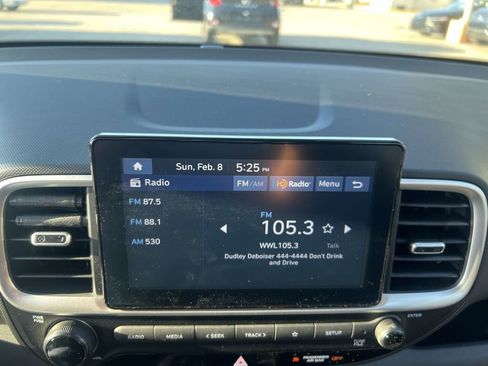 Used 2026 Hyundai Venue SE image 11