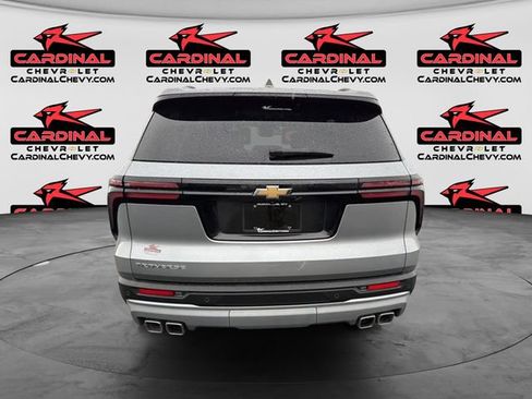 Used 2025 Chevrolet Traverse LT w/ Driver Confidence Package FWD image 5