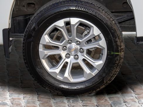 Used 2022 Chevrolet Silverado 1500 LTZ image 36