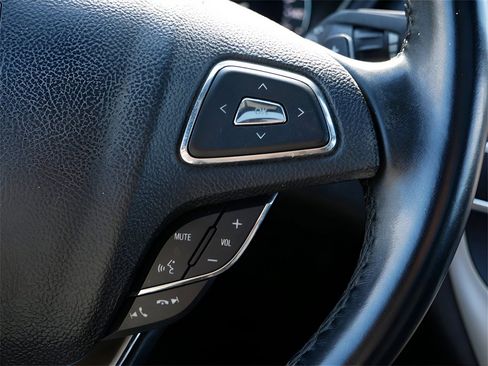 Used 2019 Lincoln MKC Select w/ Select Plus Package image 18