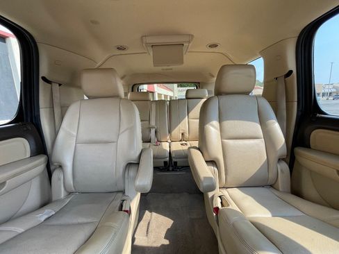 Used 2013 GMC Yukon XL Denali RWD image 49