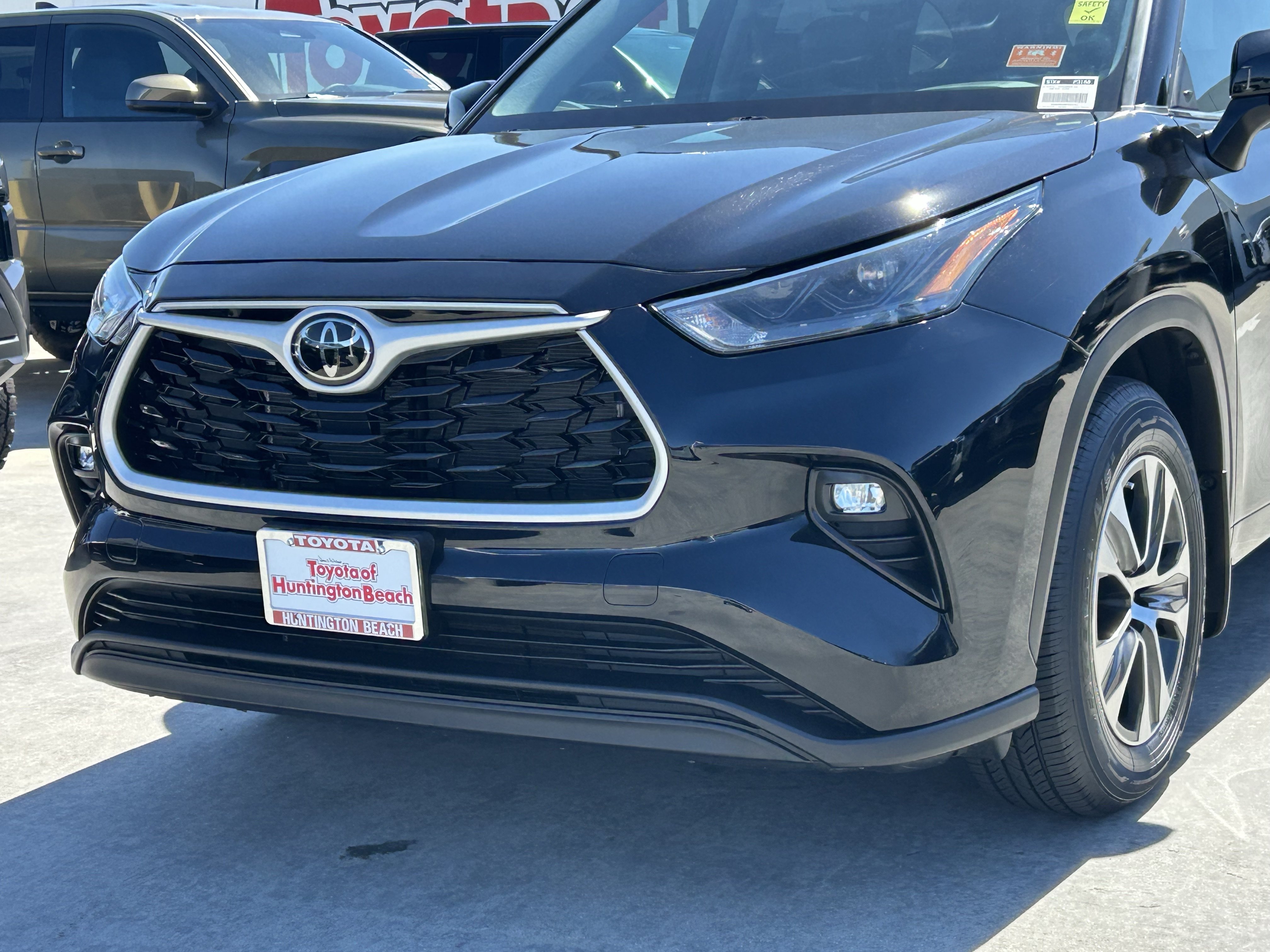 Used 2023 Toyota Highlander XLE FWD image 7