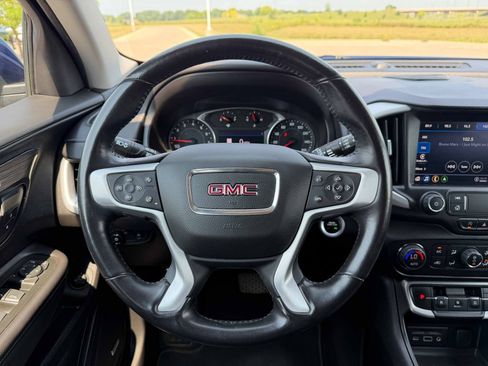 Used 2022 GMC Terrain SLT w/ Infotainment Package II AWD/4WD image 33