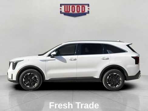 Used 2024 Kia Sorento S AWD/4WD image 4