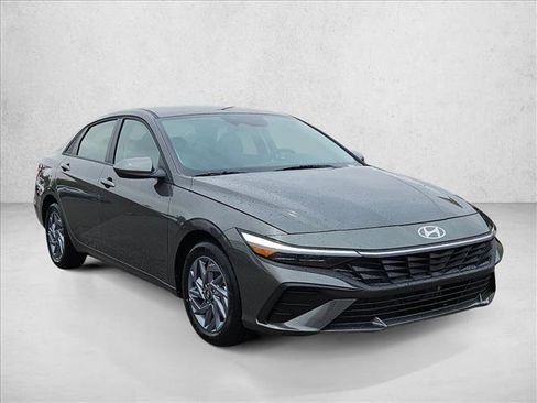 New 2026 Hyundai Elantra Hybrid FWD image 7