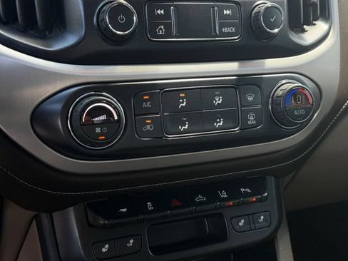 Used 2020 GMC Canyon SLT w/ Driver Alert Package RWD image 19