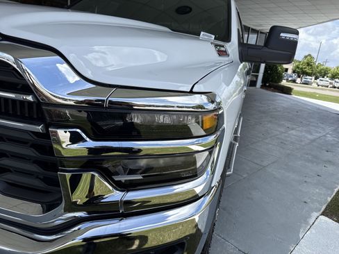 Used 2025 RAM 2500 Big Horn AWD/4WD image 5