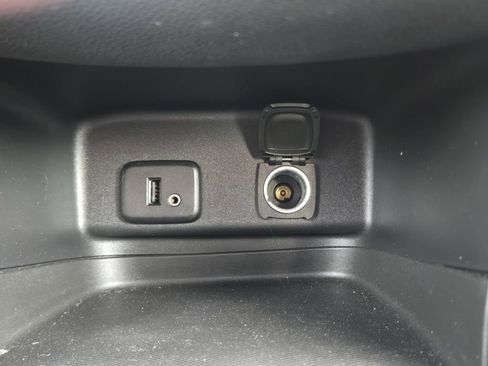 Used 2018 Chevrolet Equinox LT image 29