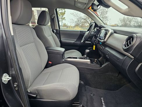 Used 2021 Toyota Tacoma SR5 image 10