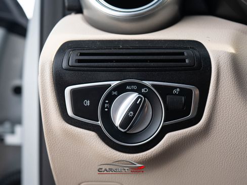 Used 2020 Mercedes-Benz GLC 300 4MATIC Coupe w/ Parking Assistance Package image 36