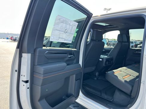 New 2026 GMC Sierra 2500 AT4 w/ AT4 Premium Plus Package AWD/4WD image 37