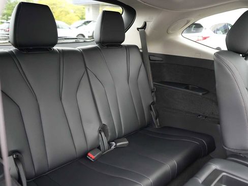 Certified 2026 Acura MDX SH-AWD w/ Technology Package image 35