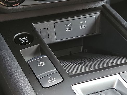 New 2026 Nissan Kicks SV w/ SV Premium Package AWD/4WD image 19