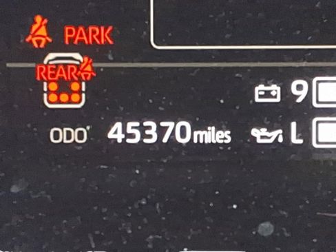 Used 2023 Toyota Sequoia Platinum image 22