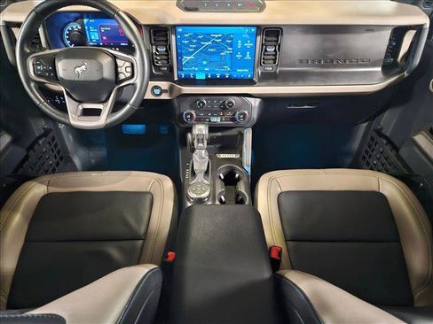 Used 2023 Ford Bronco Wildtrak AWD/4WD image 16