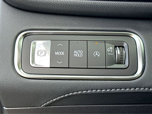 New 2026 Buick Enclave Avenir w/ Super Cruise Package image 11