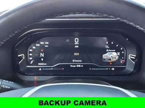 Used 2024 GMC Yukon XL Denali image 16