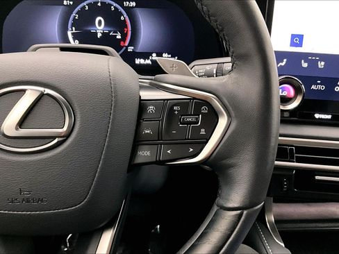 Used 2025 Lexus RX 350 Premium w/ Convenience Package FWD image 22